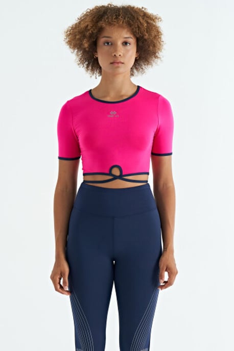 Elastisk Croppad T-Shirt med Rund Halsringning - Image 2