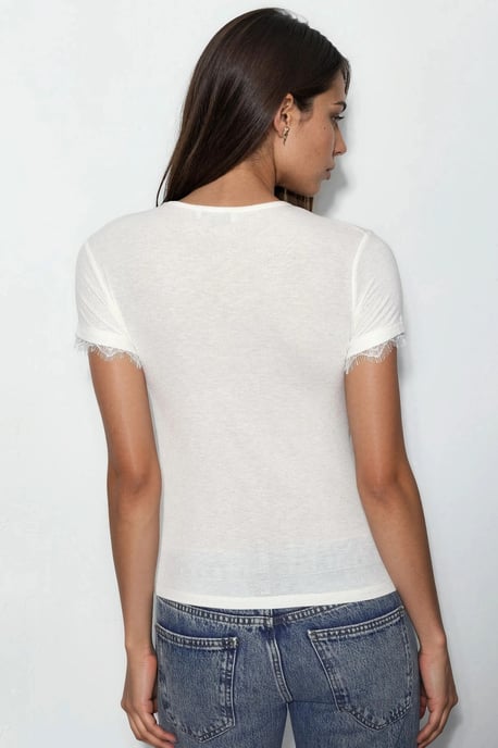 Accessoire Gedetailleerd Crew Neck T-shirt - Image 3