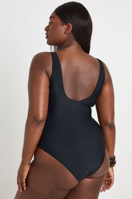 Plus Trim Detail Scoop Neck Swimsuit - Image 2