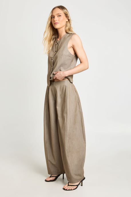Petite Pleated Barrel Leg Tailored Trousers - Image 3