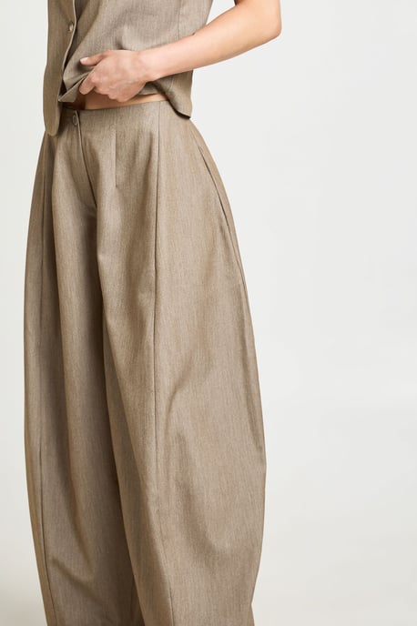 Petite Pleated Barrel Leg Tailored Trousers - Image 4