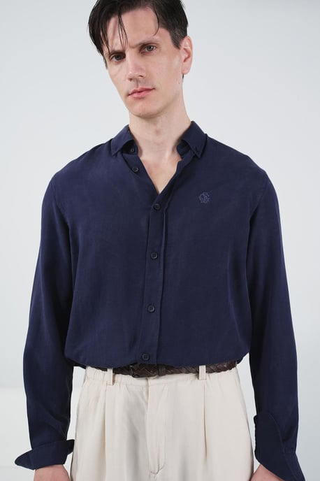 Tencel Skjorta med Knapp Upsättning - Image 5