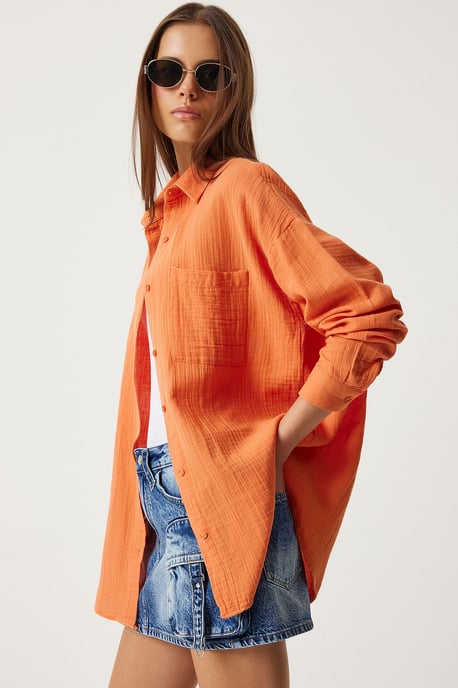Oversized Textured Cotton Shirt with Pocket - Image 4