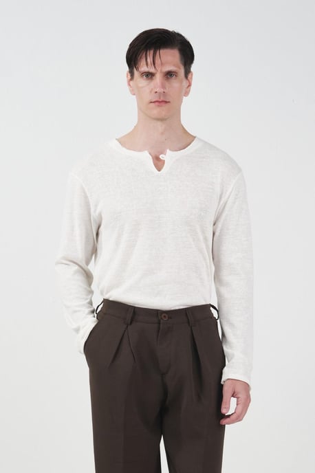 Cut Out Crew Neck T-shirt - Image 2