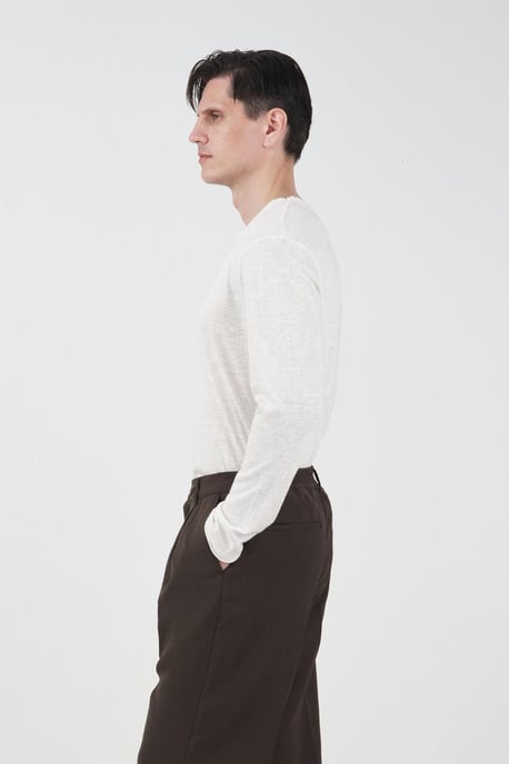 Cut Out Crew Neck T-shirt - Image 3
