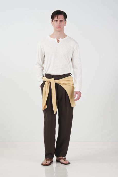 Cut Out Crew Neck T-shirt - Image 4