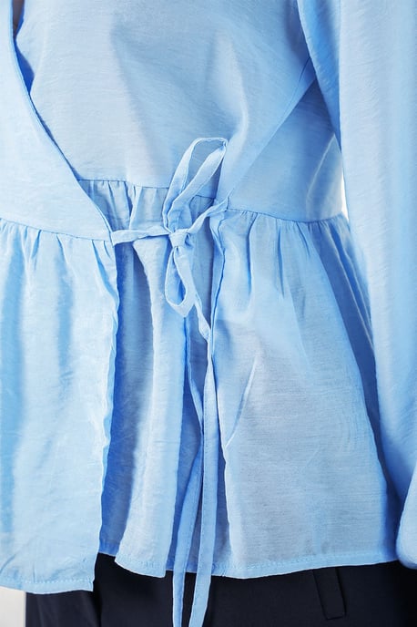 V-hals Blouse met Strikdetails in Crepe - Image 5