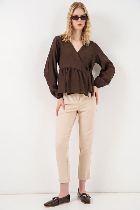 V-hals Blouse met Strikdetail in Crepe-Wrapstijl - Image 2