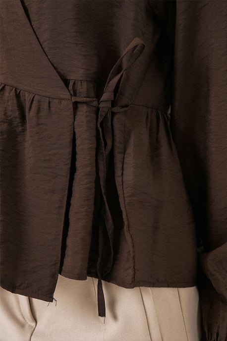 V-hals Blouse met Strikdetail in Crepe-Wrapstijl - Image 5
