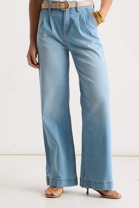 Lichtblauwe jeans met plooien en wijde pijpen - Image 2