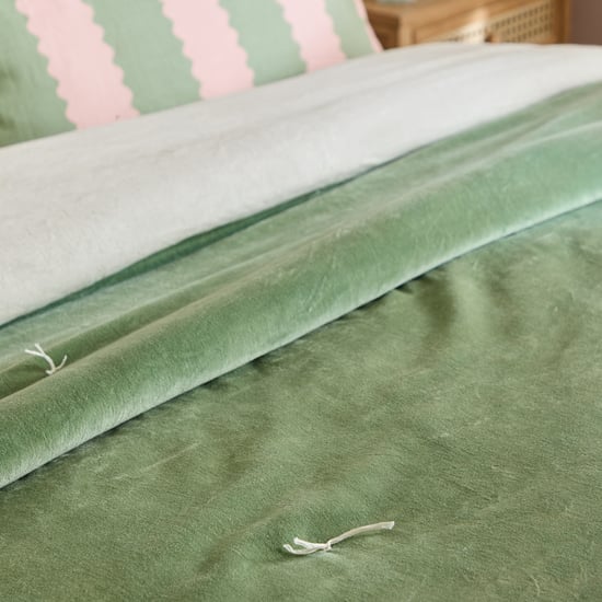 Wylder Edie 100% Cotton Velvet Bedspread - Image 2
