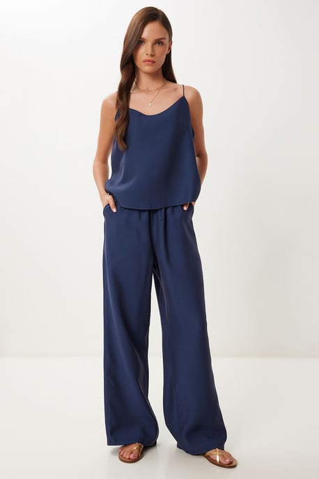 V-Neck Sleeveless Two-Piece Coord Set with Wide Leg Pants - Image 2