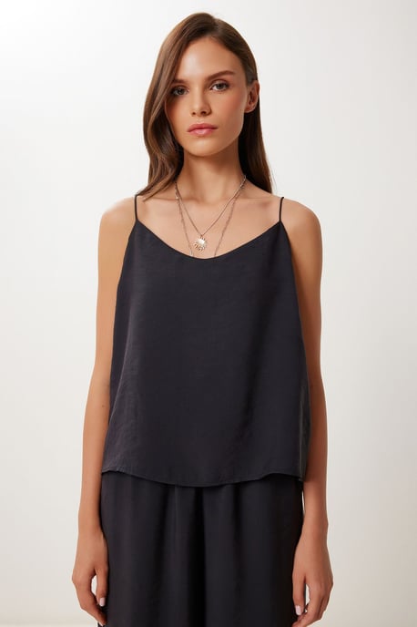 V-Neck Sleeveless Two-Piece Coord Set with Wide Leg Pants - Image 3