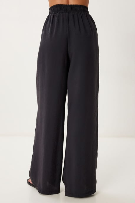 V-Neck Sleeveless Two-Piece Coord Set with Wide Leg Pants - Image 6