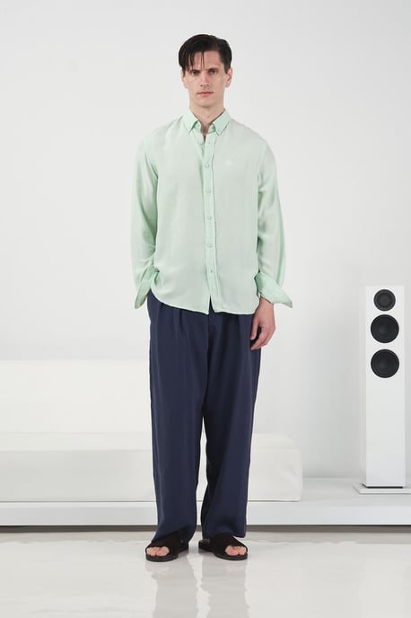 Herr Regular Fit Knappkrage Enfärgad Tencel Skjorta - Image 3