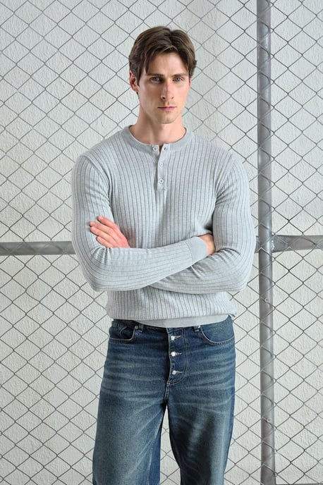 Slim Fit Crew Neck T-Shirt met Knopdetail - Image 3