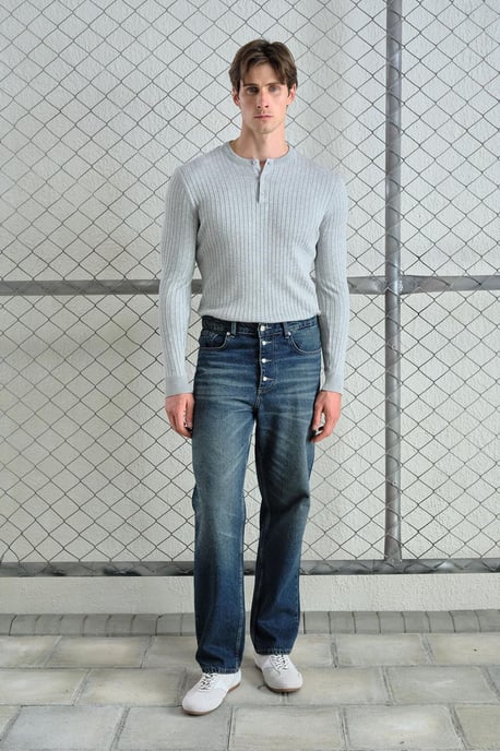 Slim Fit Crew Neck T-Shirt met Knopdetail - Image 4