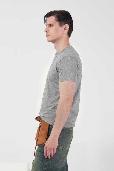 Slim Fit Rundhalsad Knappad T-shirt - Image 3
