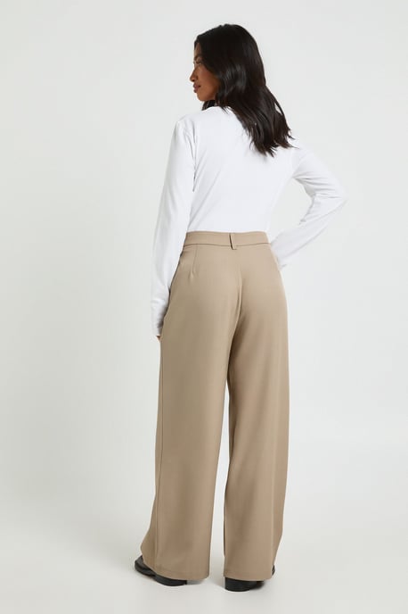 Petite Boohoo Basics Tailored Wide Leg Trouser - Image 2