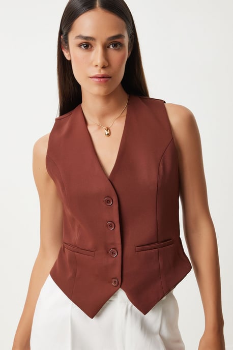 Crop Knop Vest - Image 1