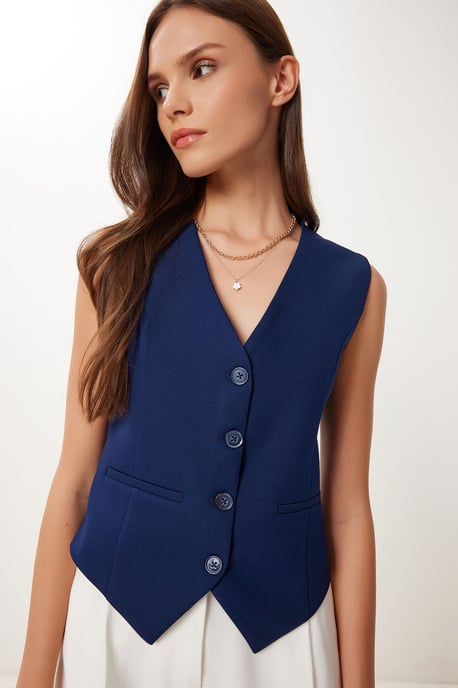 Crop Knop Vest - Image 3