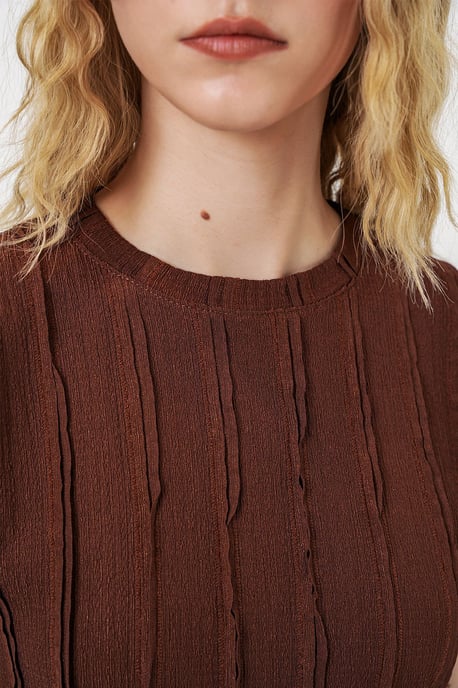 Texturerad Ribbad Blus med Dragsko - Image 4
