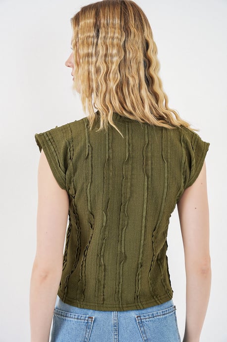 Texturerad Ribbad Blus med Dragsko - Image 5