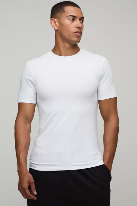 Muscle FIt Essential T-shirt - Image 1