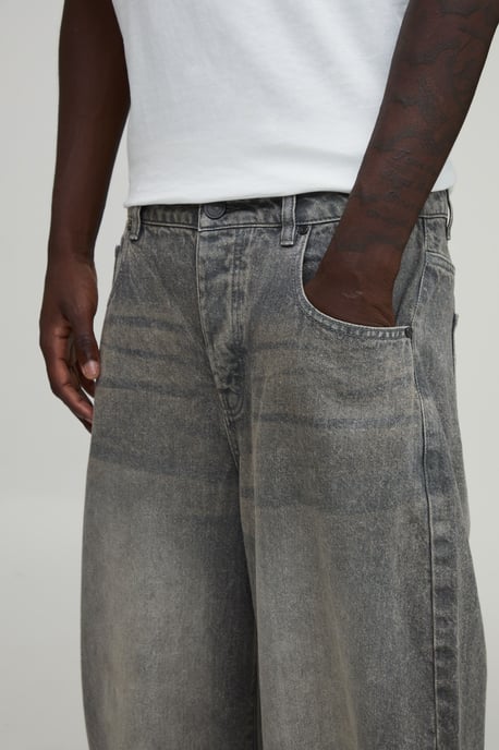 Essential Barrel Fit Jeans - Image 3