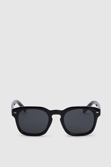 Black Retro Sunglasses - Image 3