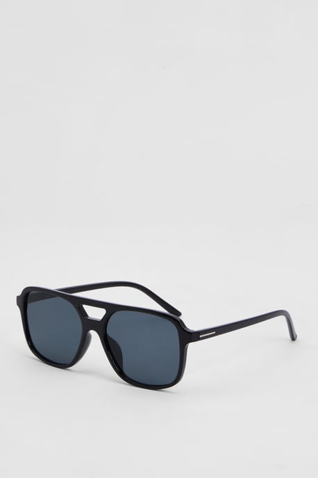 Black Aviator Sunglasses - Image 1