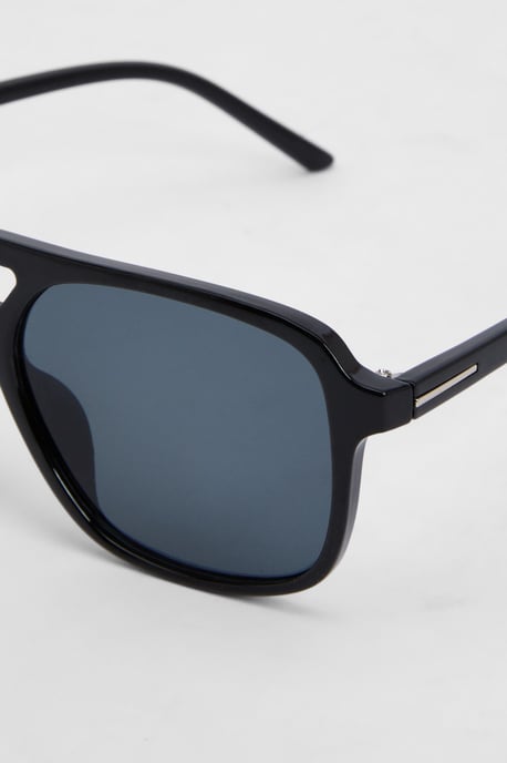 Black Aviator Sunglasses - Image 4