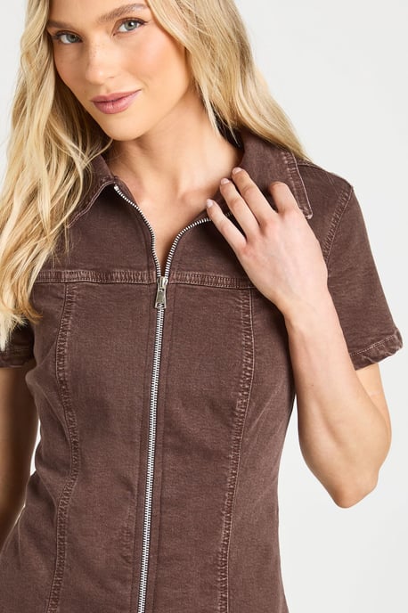 Petite Short Sleeve Zip Front Denim Dress - Image 4