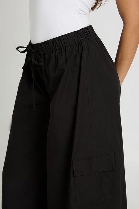 Cotton Poplin Cargo Trousers - Image 4