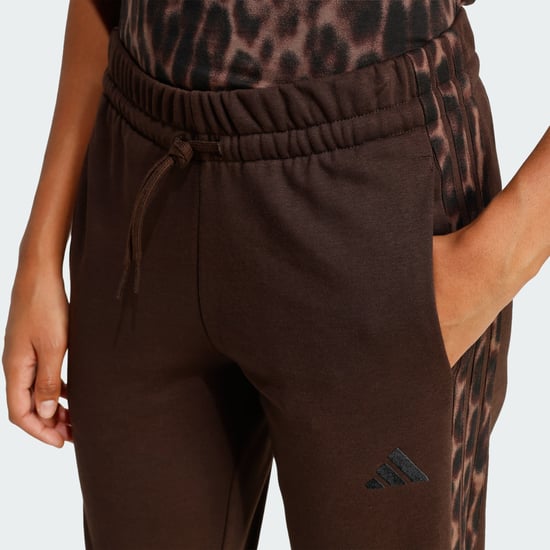 Seasonal Essentials French Terry 3-Stripes Leopar Desenli Eşofman Altı - Image 4