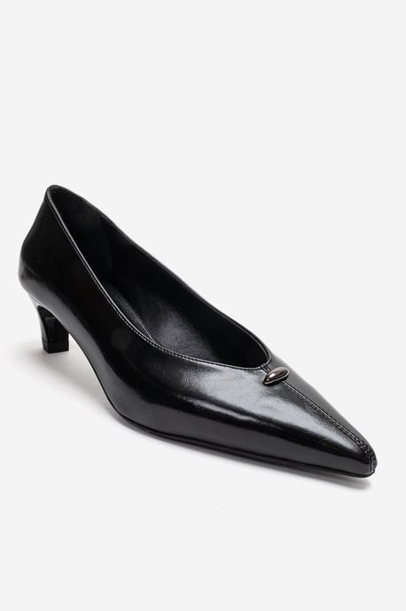 Versay Spetsig Tå Kitten Heel Pump - Image 3