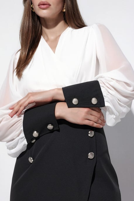 V-hals Midi Jurk met Knopdetail - Image 5