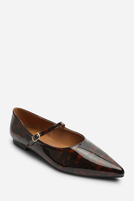 Wheres That From Womens Novalee Pointed Toe Mary Jane Front Strap Ballet Flats in Tortoise Patent - Image 3
