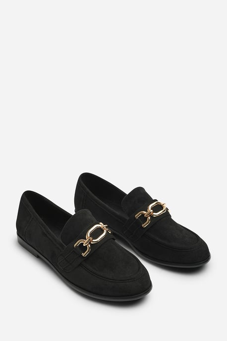 Wheres That From Womens Lettie Chain Trim Detail Flat Loafers in Black Suede - Image 4