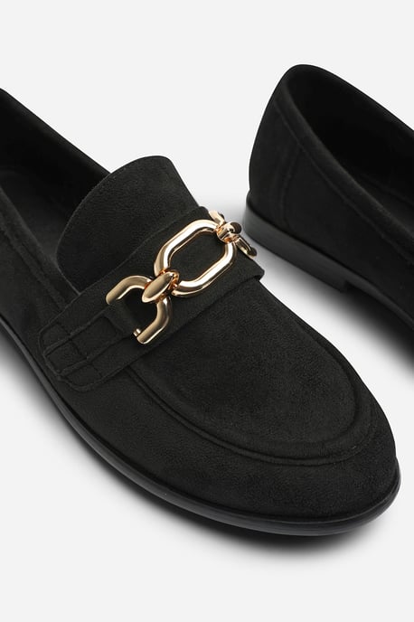 Wheres That From Womens Lettie Chain Trim Detail Flat Loafers in Black Suede - Image 5