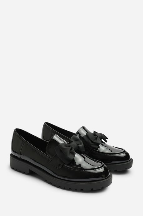 Wheres That From Womens Kinley Chunky Bow Detail Patent Loafers In Black Patent - Image 4