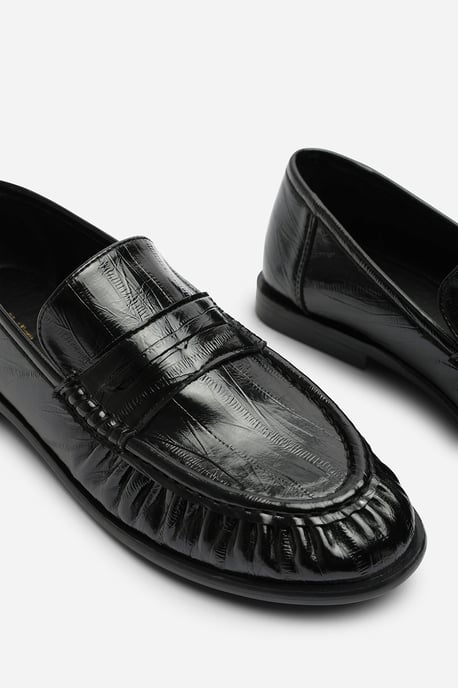 Wheres That From Womens Charleigh Ruched Detail Flat Penny Loafers in Black Eel - Image 5