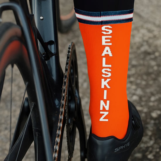 Single Layer Mid Length Cycling Socks for Men and Women - Image 3