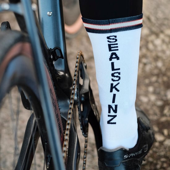 Single Layer Mid Length Cycling Socks for Men and Women - Image 3