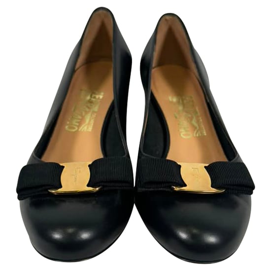 Ferragamo Vara Bow 30 Pumps in Black Calf Leather - Image 2