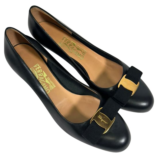 Ferragamo Vara Bow 30 Pumps in Black Calf Leather - Image 6