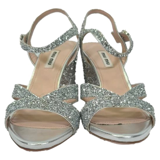 Miu Miu Kristalversierde Leren Sandalen in Zilveren Glitters - Image 2