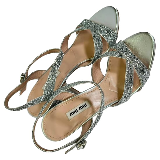 Miu Miu Kristalversierde Leren Sandalen in Zilveren Glitters - Image 6