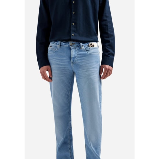 No Excess Denim, relaxed fit 715 bleach denim - Image 4