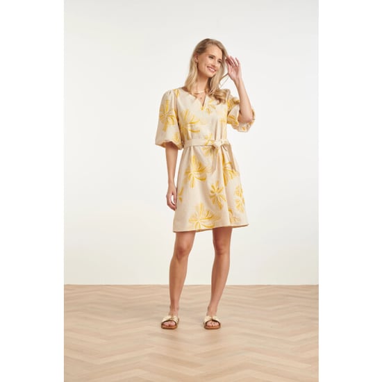 Smashed Lemon Zomerjurk met geel geborduurde bloemen en tailleceintuur | - Image 6